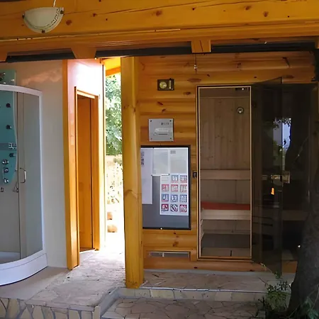 Apartman 5 *